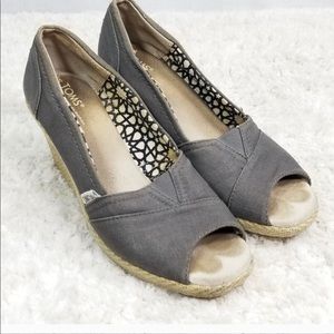 Tom gray classic peep toe wedge size 7.5
